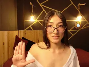 Naomi-Snow  live sex cam