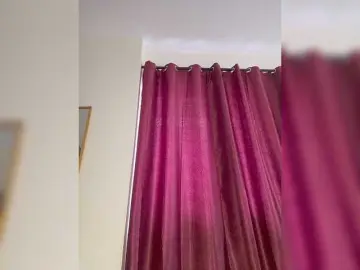 ThePeachFlexer  live sex cam