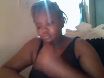 Amiramunch  live sex cam