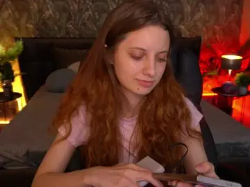 CuteeFoxy  live sex cam