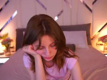 CuteeFoxy  live sex cam