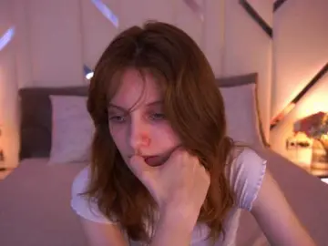 CuteeFoxy  live sex cam