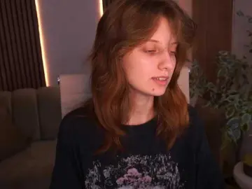 CuteeFoxy  live sex cam