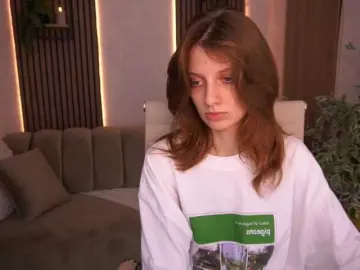 CuteeFoxy  live sex cam