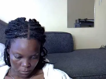 Fine-ass-bitch  live sex cam