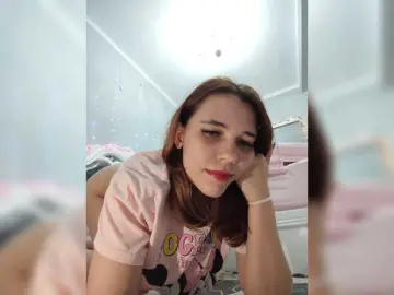 Kitteen  live sex cam