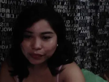 Meomi25  live sex cam