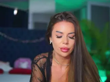 MissKiarra  live sex cam