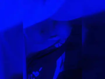 Monopussyy  live sex cam