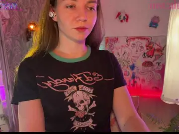 Altertyan  live sex cam