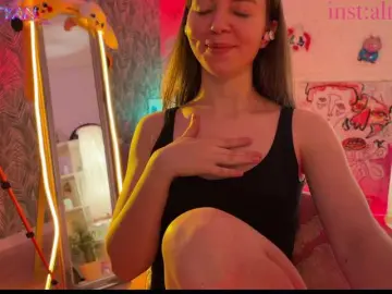 Altertyan  live sex cam