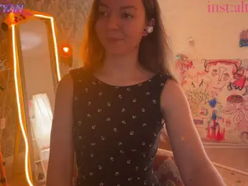 Altertyan  live sex cam