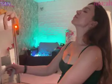 Altertyan  live sex cam