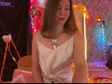 Altertyan  live sex cam