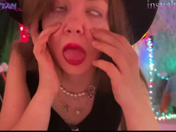 Altertyan  live sex cam