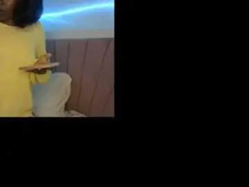 Applebuttmissy-4  live sex cam