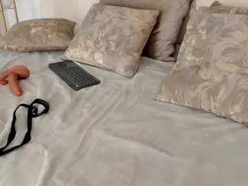 Dionneventuri  live sex cam