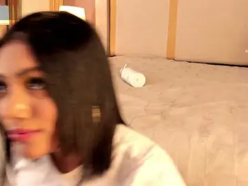 Dionneventuri  live sex cam