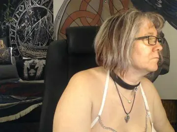 90dTitten  live sex cam