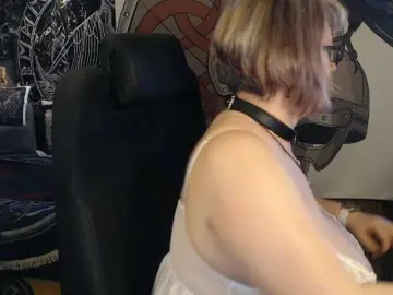 90dTitten  live sex cam