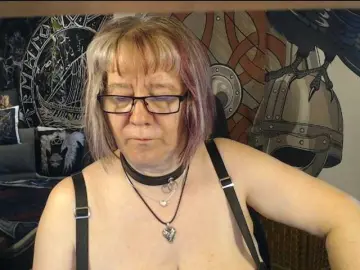 90dTitten  live sex cam