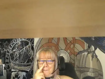 90dTitten  live sex cam