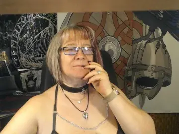 90dTitten  live sex cam