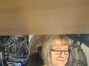 90dTitten  live sex cam
