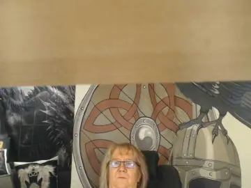 90dTitten  live sex cam