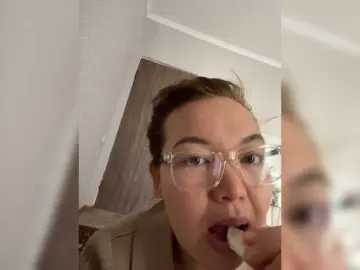 LynnMonica  live sex cam