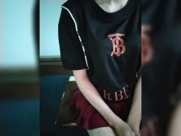 Moon18x  live sex cam