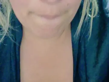 Brithanysmiith  live sex cam