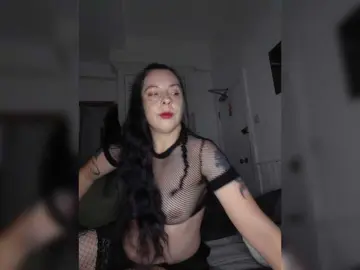 Naughtybookslut  live sex cam