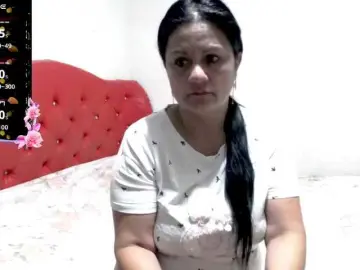 Sexyjhoan81  live sex cam