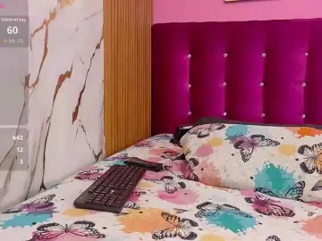 Skinnyindiansluttt  live sex cam