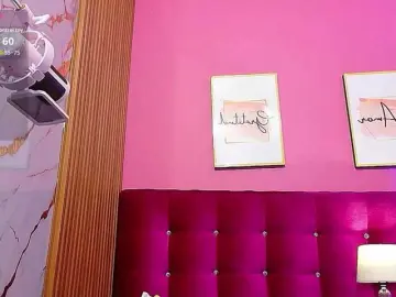 Skinnyindiansluttt  live sex cam