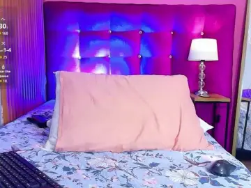 Skinnyindiansluttt  live sex cam