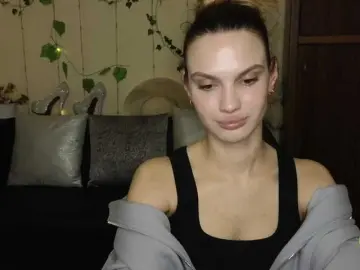 AminaKisulya  live sex cam