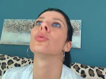 AnneBlueeyes  live sex cam