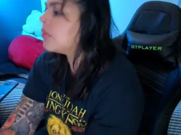 Miacanelaxo  live sex cam