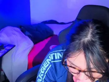 Miacanelaxo  live sex cam