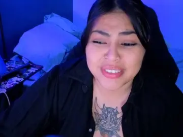 Miacanelaxo  live sex cam