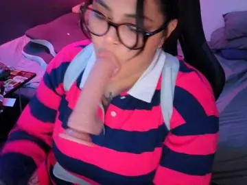 Miacanelaxo  live sex cam