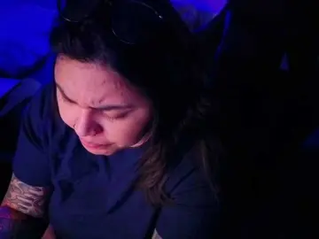 Miacanelaxo  live sex cam