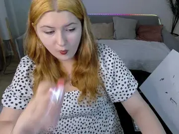 Milenafiery  live sex cam