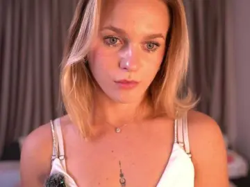 Miravine  live sex cam