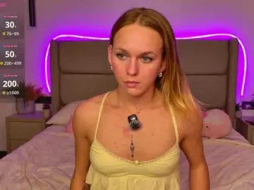 Miravine  live sex cam