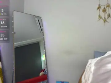 Miravine  live sex cam