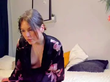 Miss-Boo  live sex cam