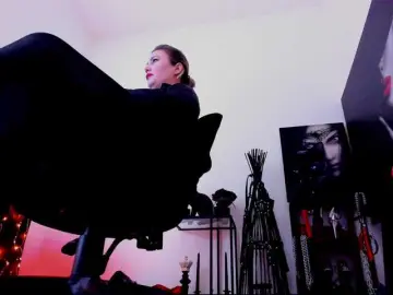 Mistress-Marilyn  live sex cam
